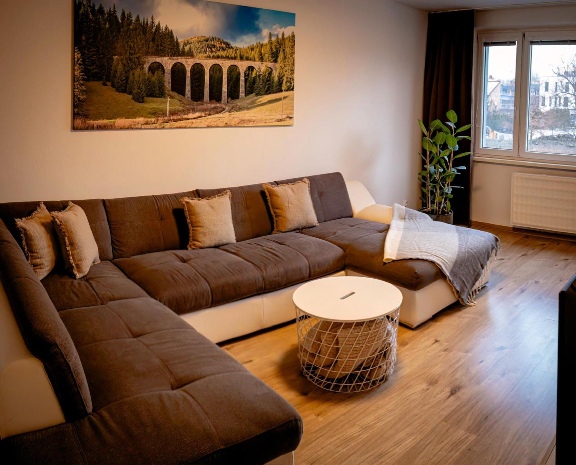 Apartman Centrum Komfort Zvolen Luaran gambar