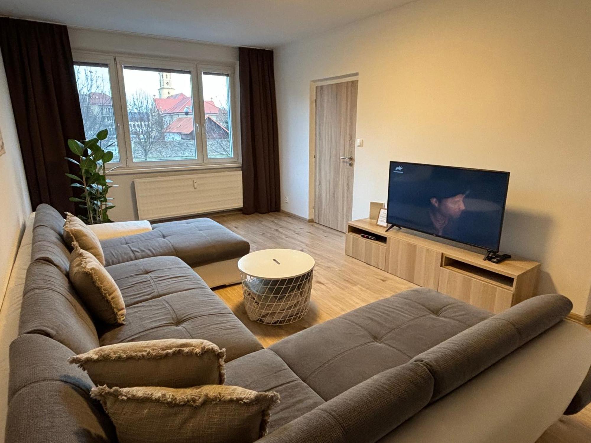 Apartman Centrum Komfort Zvolen Luaran gambar